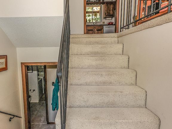 5th image of 14 Newcastle Ln