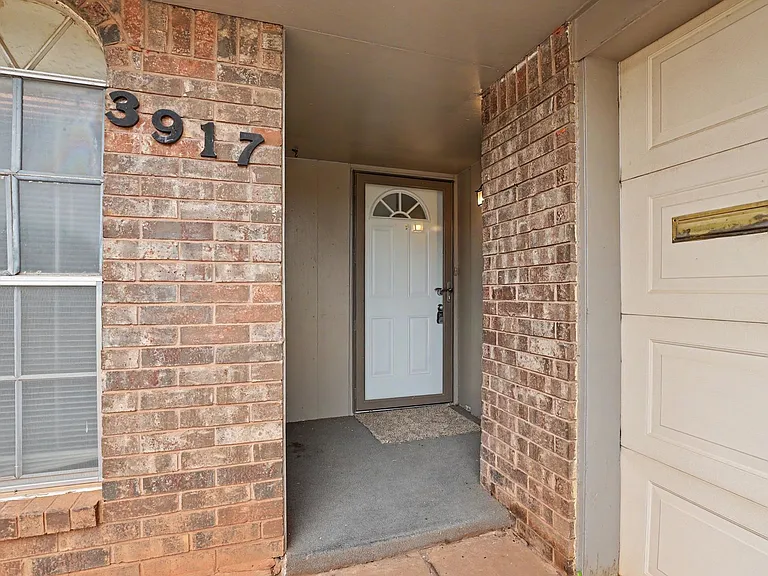 3917 Clendon Way — Photo 27