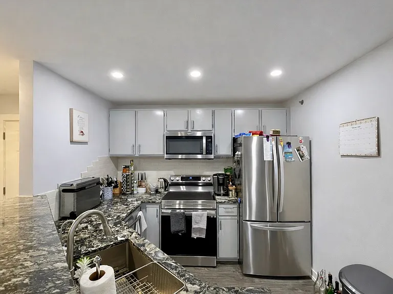 300 Cunat Blvd #2B — Photo 5