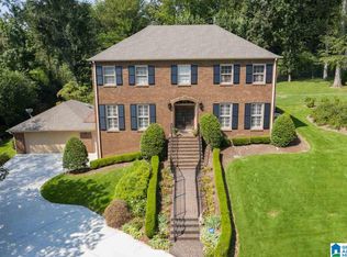 3620 Dover Dr, Mountain Brook, AL 35223