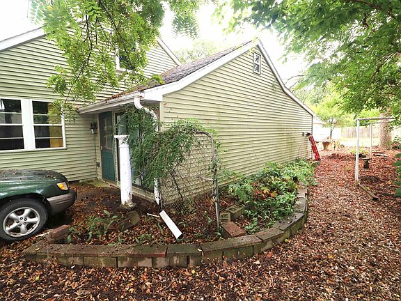 3rd image of 1421 N 6th St