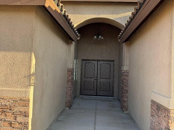 2nd image of 2822 E Verona Dr