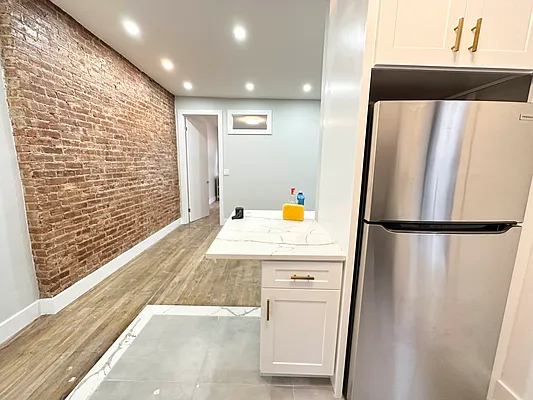 Rented by Bruma Realty LLC | media 15