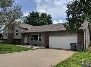 2631 W Ridge Dr, Emporia, KS 66801