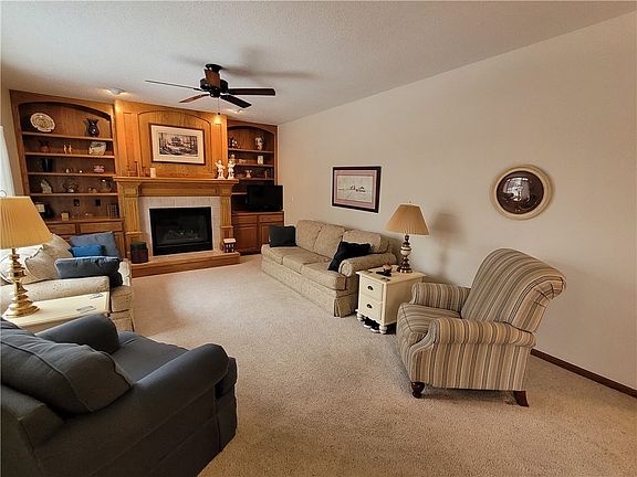 4th image of 8415 Barnham Dr