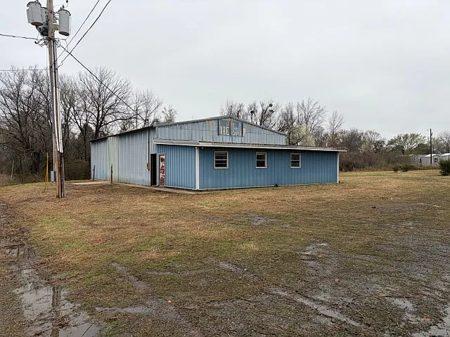3 bed, 3744 sqft, $2,600 — Photo 3