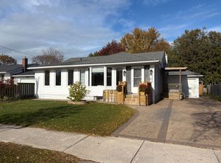 202 Bennett St W, Goderich, ON N7A 1X8