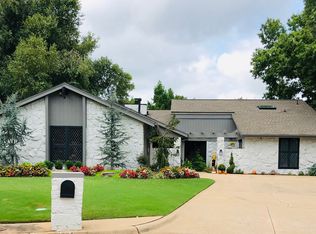 1304 Oak Tree Dr, Edmond, OK 73025