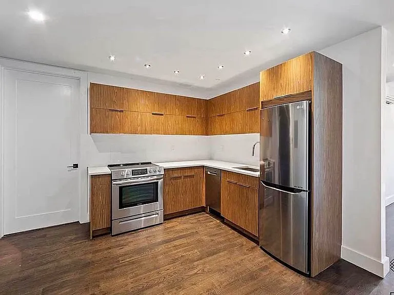 495 Saint Johns Pl #5B — Photo 3