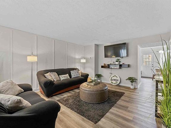 3rd image of 455 Three Springs Rd APT 20