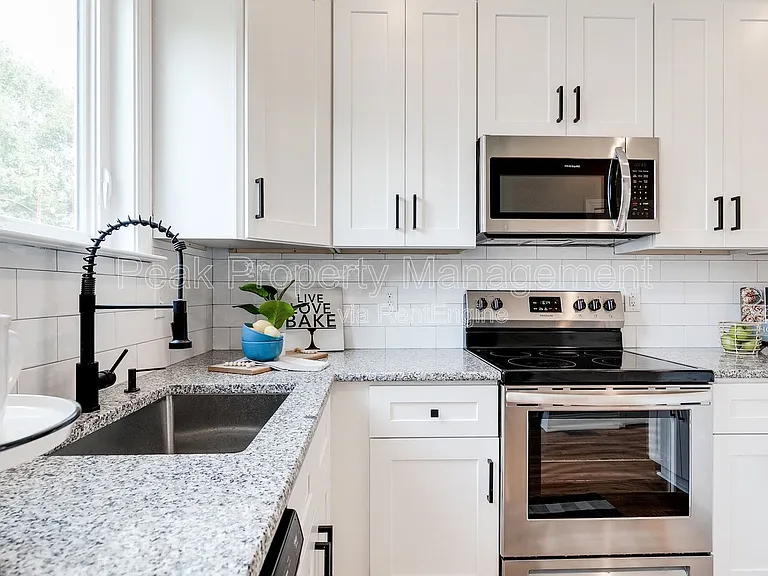 3204 Delaware Ave — Photo 13