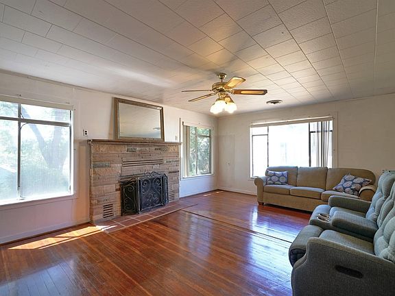 5th image of 5101 Truscott Ct