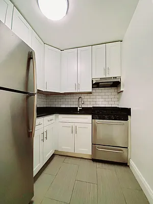 Rented by New York Dwellings LLC | media 9