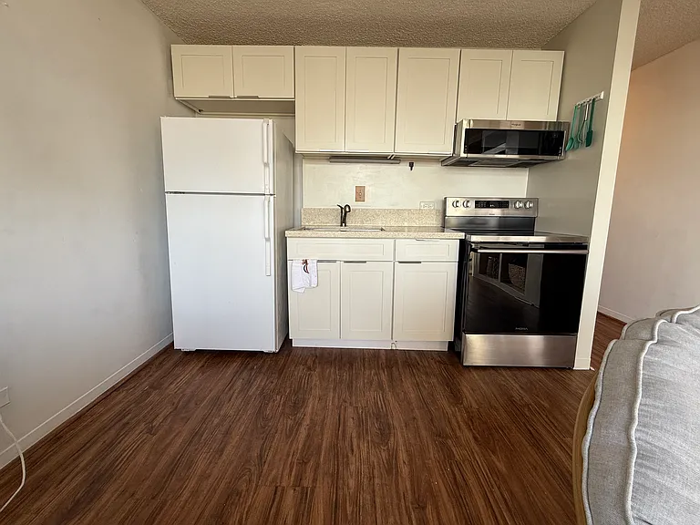 500 University Ave #2002 — Photo 22