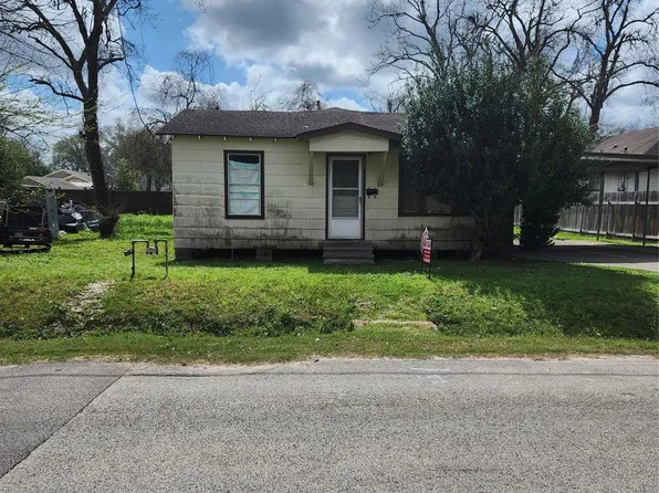 955 Lucky St, Houston, TX 77088
