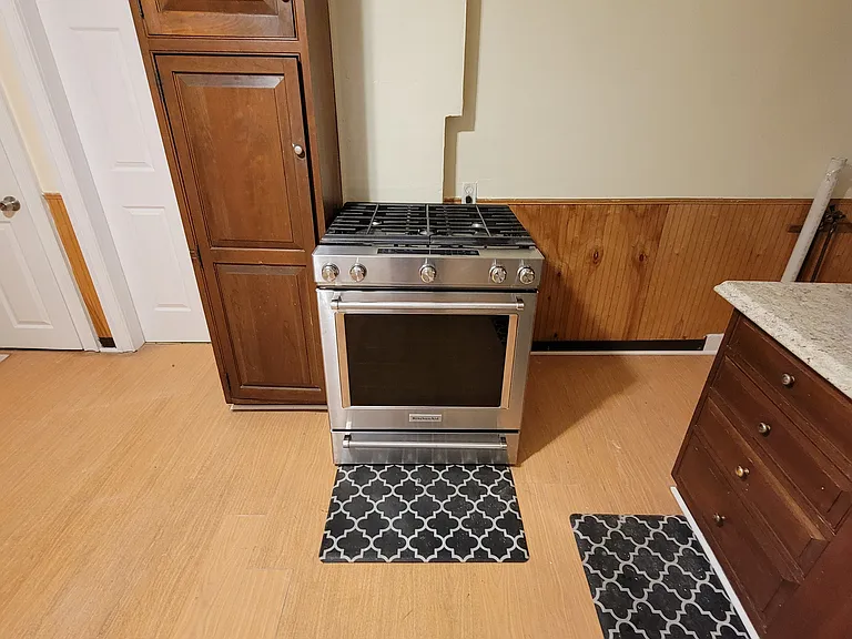 28 Bowe Ave #28 — Photo 2