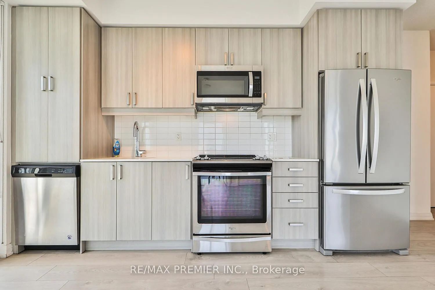 2 bed, $2,550 — Photo 2