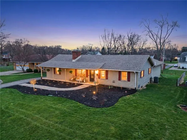 250 E Weaver St, New Lebanon, OH 45345