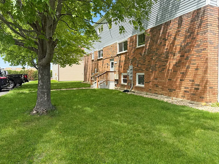 10407 N Church St #2 — Photo 11