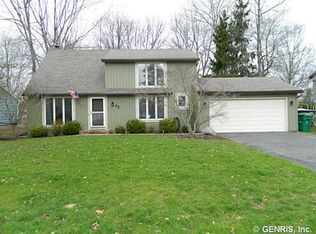 43 Crossroads Ln, Rochester, NY 14612