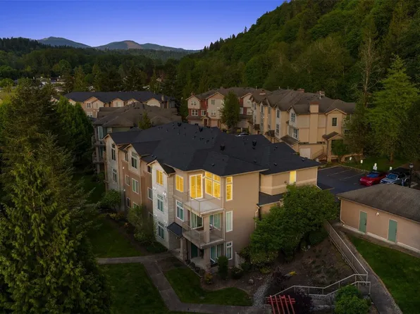 15325 SE 155th Place #L3, Renton, WA 98058