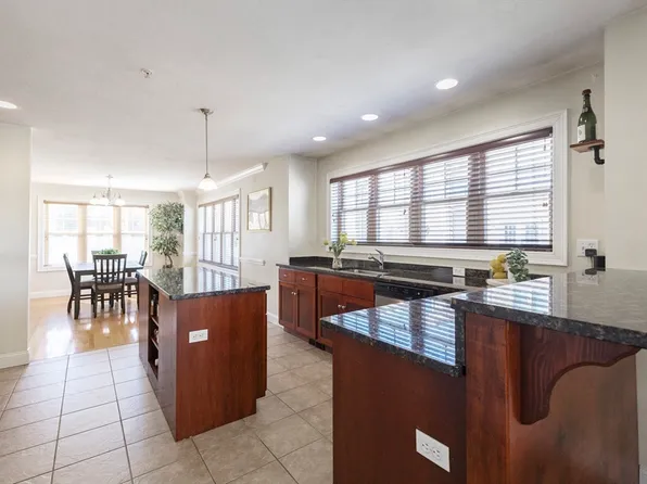 74 West St Unit 5, Attleboro, MA 02703