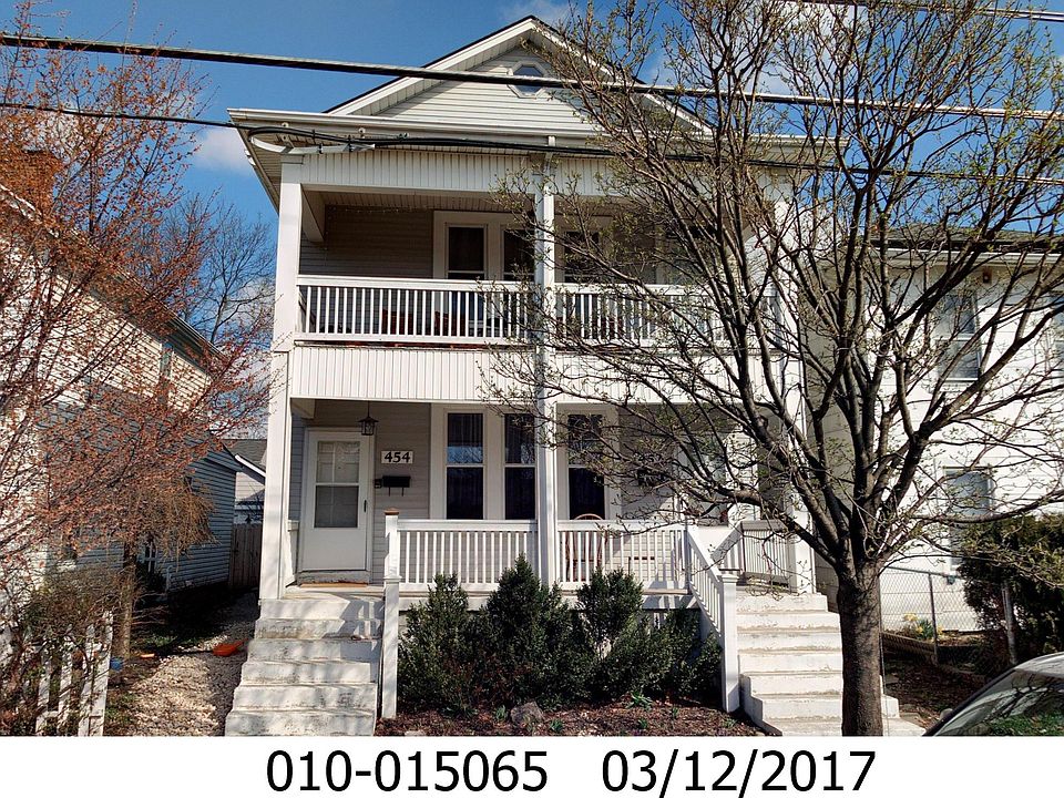 1st image of 452 W 1st Ave