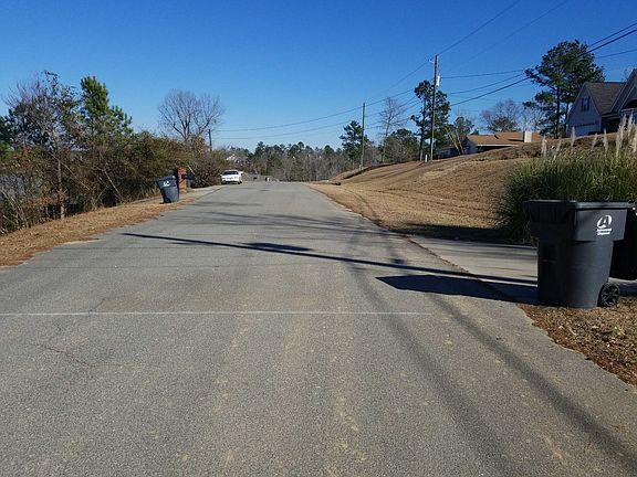 4th image of 2321 Gwendale Dr E