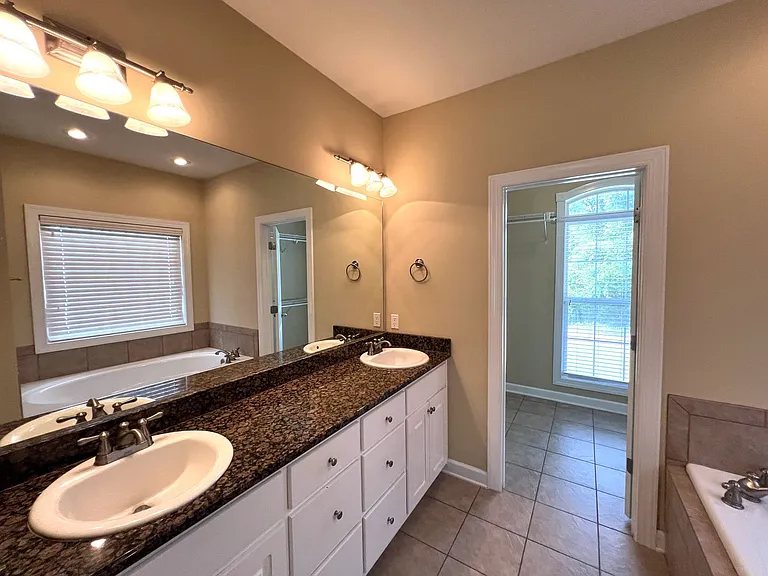 123 W Edgewood Dr — Photo 15