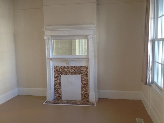 Front bedroom