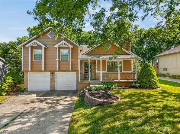 2007 SE 5th St, Lees Summit, MO 64063