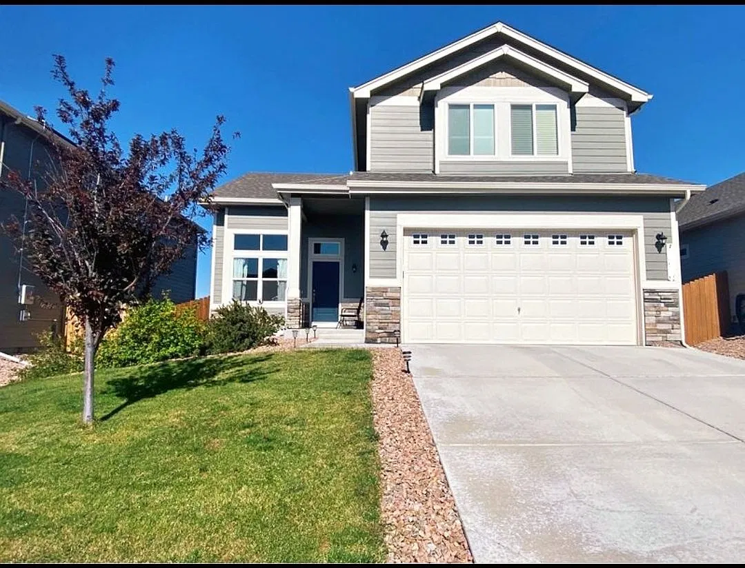 3 bed, 2099 sqft, $2,475 — Photo 1