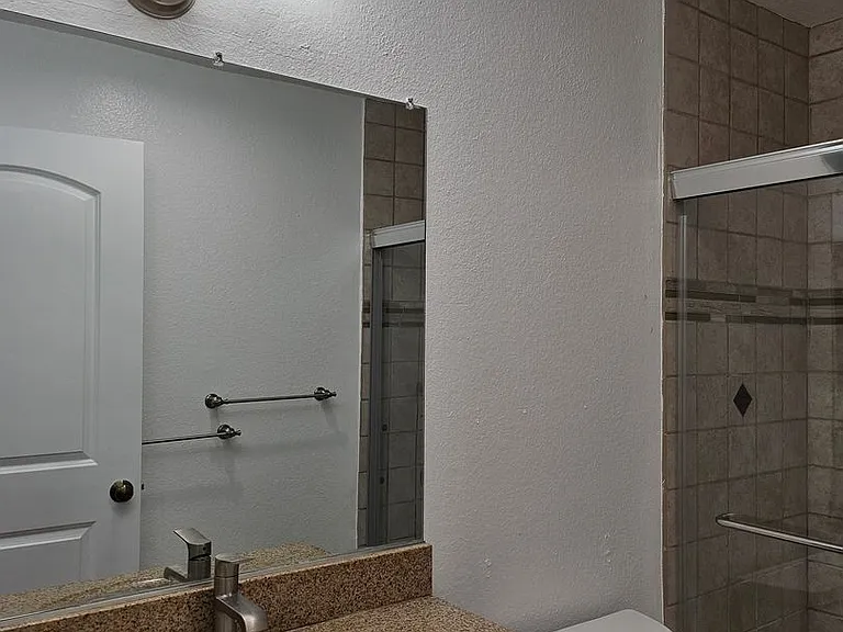 453 Ivy St — Photo 24