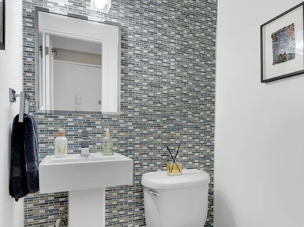 60 Riverside Drive image 11 of 11