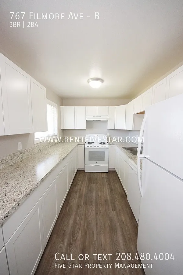 Charming 3 Bedroom Apartment in Central Pocatello! — Photo 4
