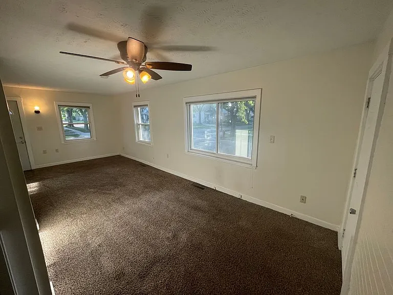 1500 Rose St — Photo 3