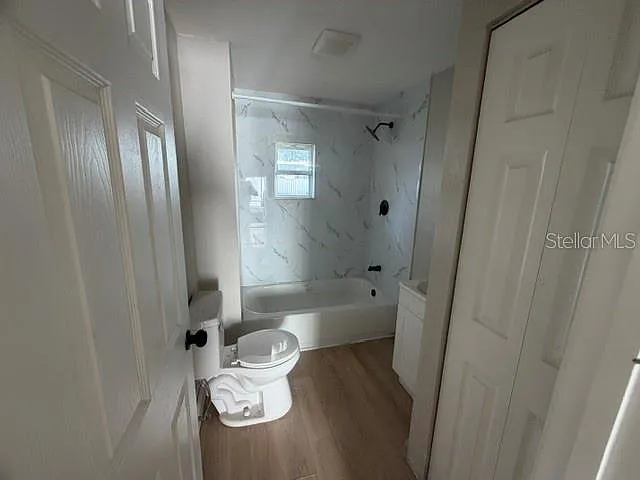 Studio, 1.0 bath, 190 sqft, $1,169 — Photo 3