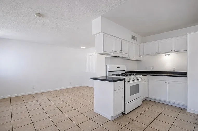 2339 Webster St #2 — Photo 3