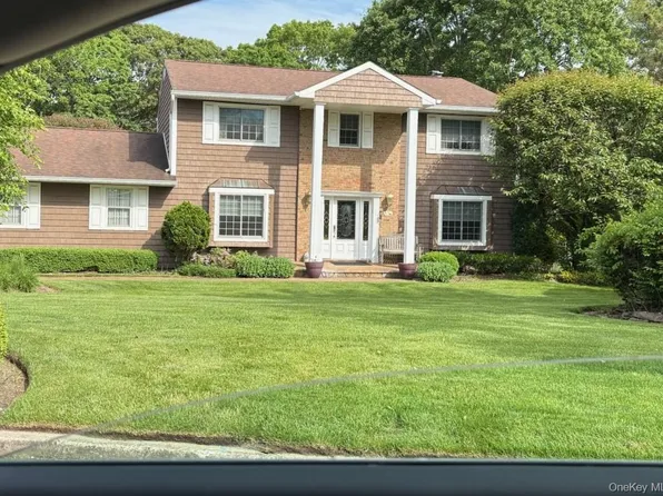 39 Tamara Court, Melville, NY 11747