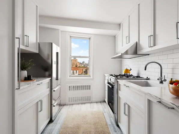 2 Charlton Street image 6 of 15