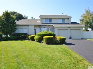59 Annandale Rd, Commack, NY 11725