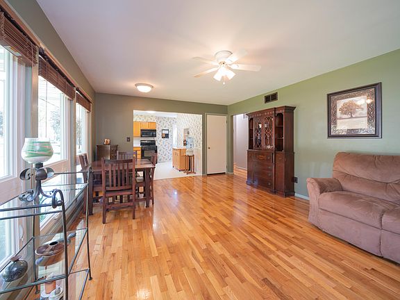 5th image of 102 Williams Dr