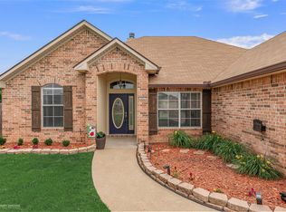303 Avondale Cir, Bossier City, LA 71112