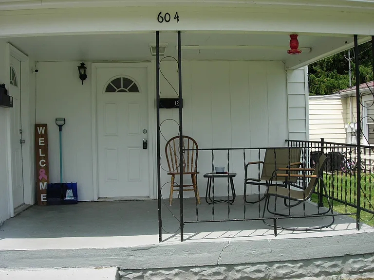 604B Lawn Ave — Photo 14