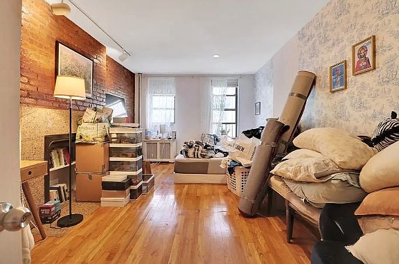 2nd image of 425 E 13th St APT 3E