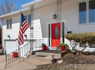 2202 11th Ave NW, Minot, ND 58703