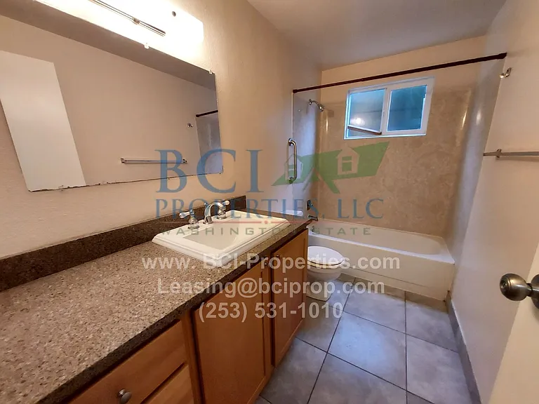 3902 S Mason Loop Rd #4 — Photo 4