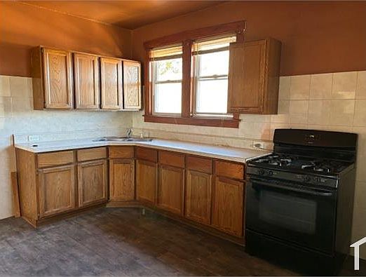 4th image of 4845 W Henderson St #2