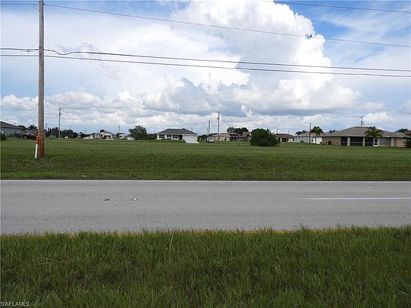 5th image of 1227 Chiquita Blvd N