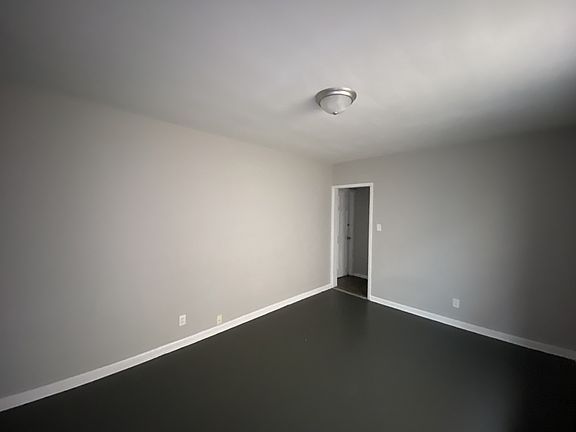 3rd image of 62 E King St #2